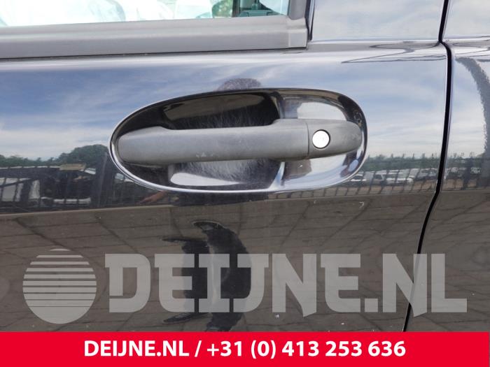 Mercedes Vito Türgriff 2-türig links O324323