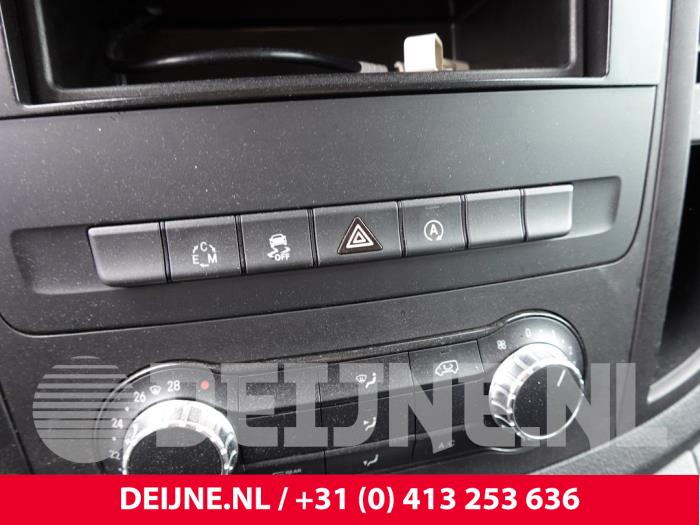 Mercedes Vito Panikbeleuchtung Schalter O324271