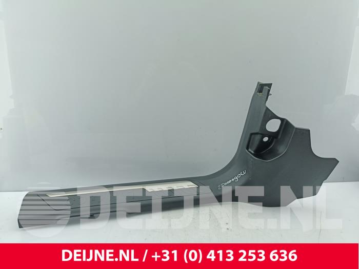 Lynk & Co 01 Einstieg vorne links O324356