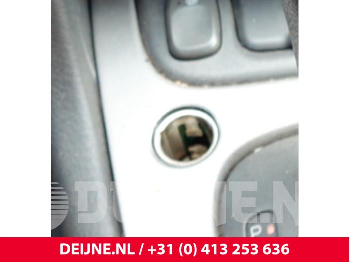 Volvo C70 12 Volt aansluiting O324496