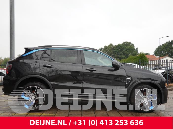 Lynk & Co 01 Seitenschürze rechts O324621