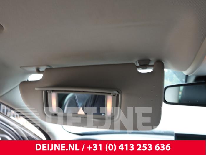 Volvo V70 Zonneklep O324877