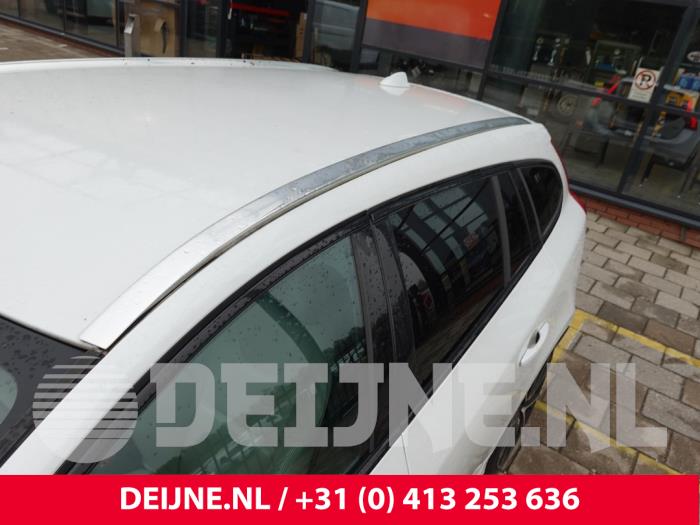 Volvo V60 Daklijst links O325058