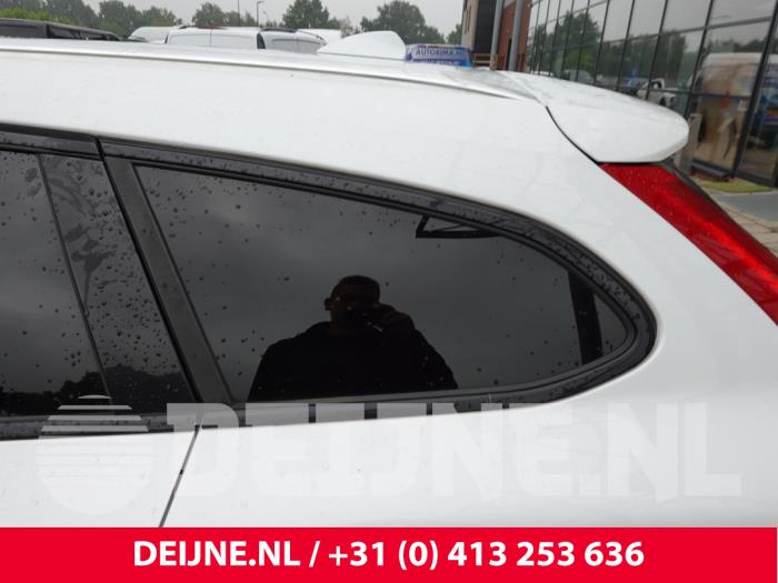 Volvo V60 Zusätzliches Fenster 4-türig links hinten O325076