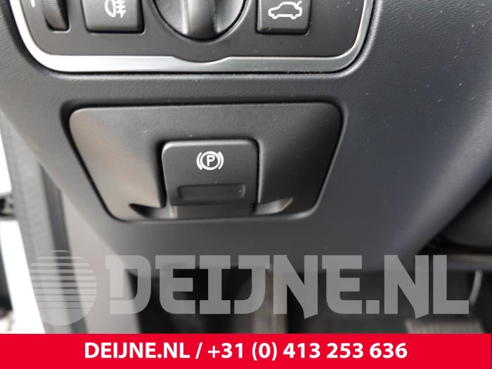 Volvo V60 Handrem schakelaar O325087