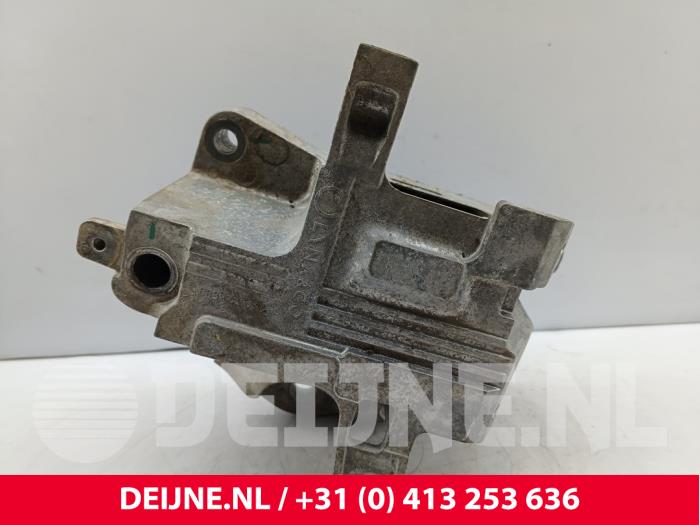 Lynk & Co 01 Motorsteun O325282