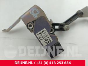 Volvo XC60 Xenon hoogteregelaar O325284 foto 2