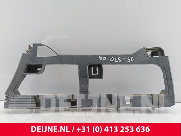 Opel Vivaro Stoßstangenstütze rechts hinten O325298