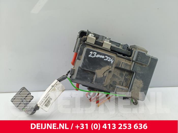 Volvo V60 Sicherungskasten O325301