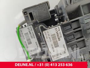 Volvo V60 Zekeringkast O325301 foto 3