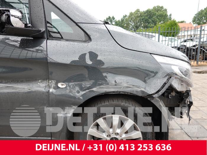 Mercedes Vito Dreieckfenster rechts vorne O325312