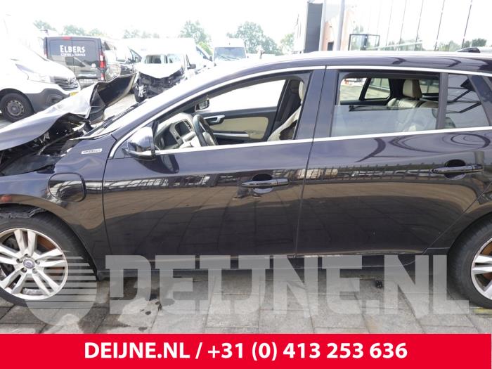 Volvo V60 Tür 4-türig links vorne O325567