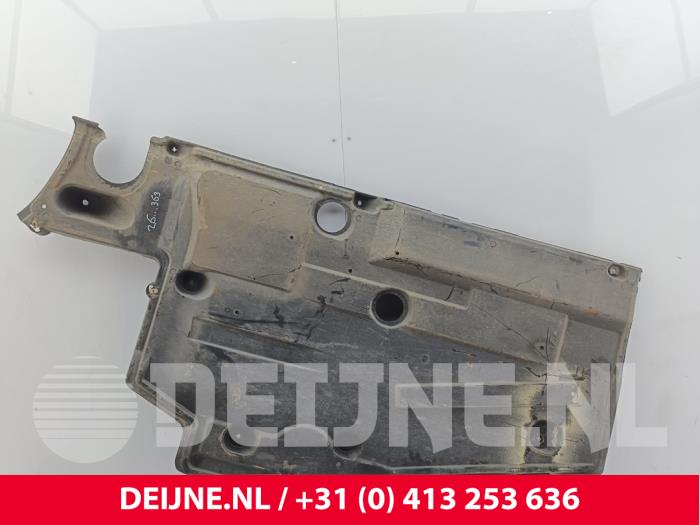 Mercedes Vito Schutzblech Boden O325627