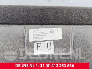 Lynk & Co 01 Bodenblech Kofferraum O325637 foto 3