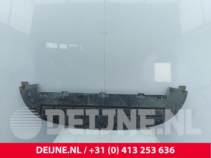 Mercedes Vito Stoßstange Bodenplatte O325658