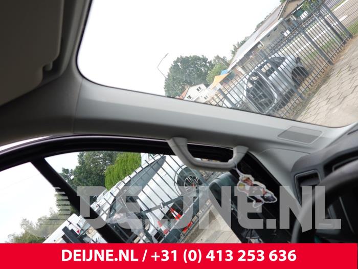Volkswagen Crafter A-pillar cover, left O325679