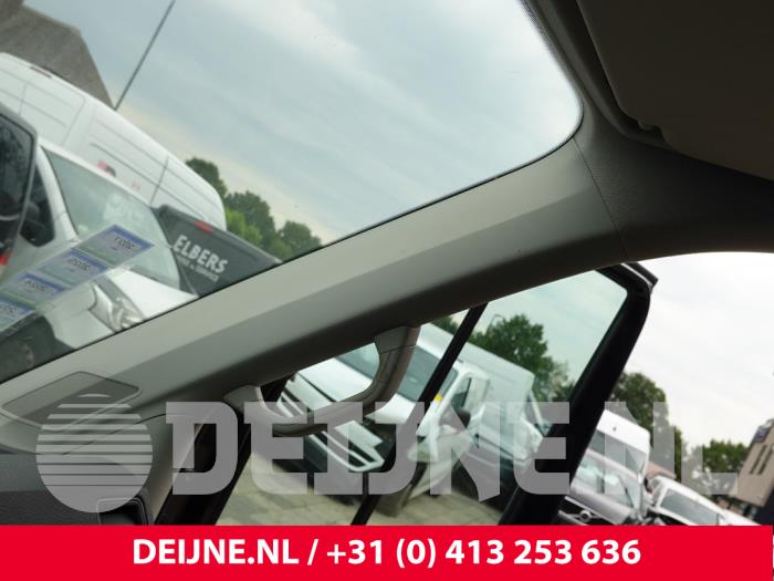Volkswagen Crafter A-pillar cover, right O325680