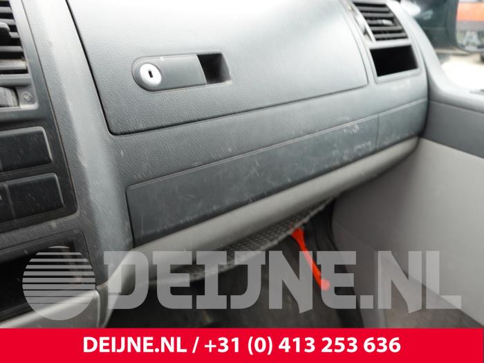 Volkswagen Transporter Right airbag (dashboard) O325826