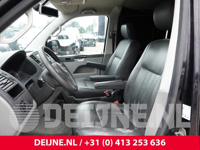 Volkswagen Transporter Sitz links O325905