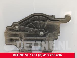 Volvo S60 Bash plate O326100 photo 2