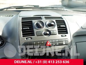 Mercedes Vito Dashboard klep O326464 foto 2