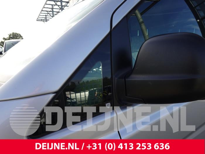 Mercedes Vito Dreieckfenster links vorne O326471