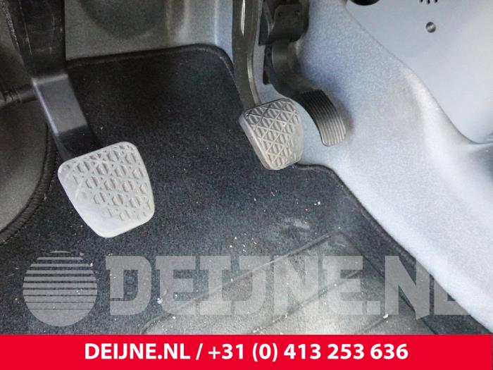 Mercedes Vito Kupplungspedal O326490