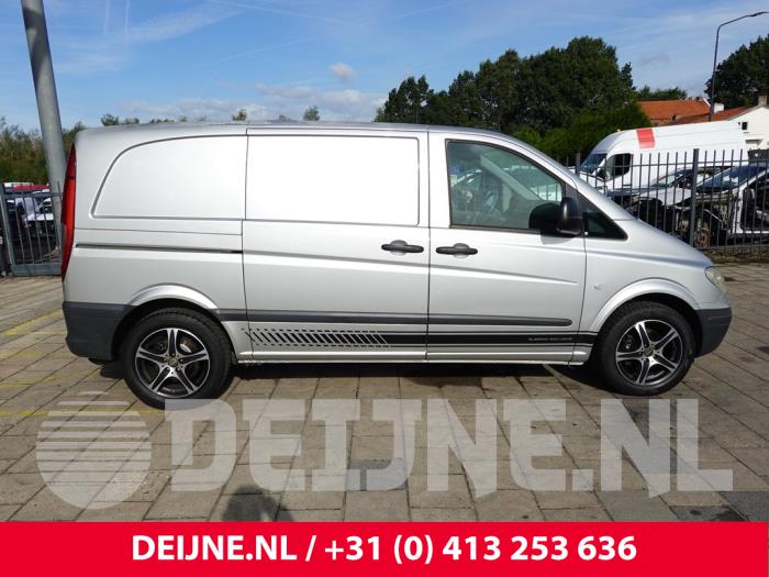 Mercedes Vito Tür 2-türig rechts O326502