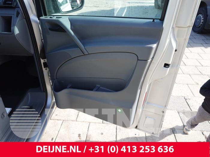 Mercedes Vito Türverkleidung 2-türig rechts O326504