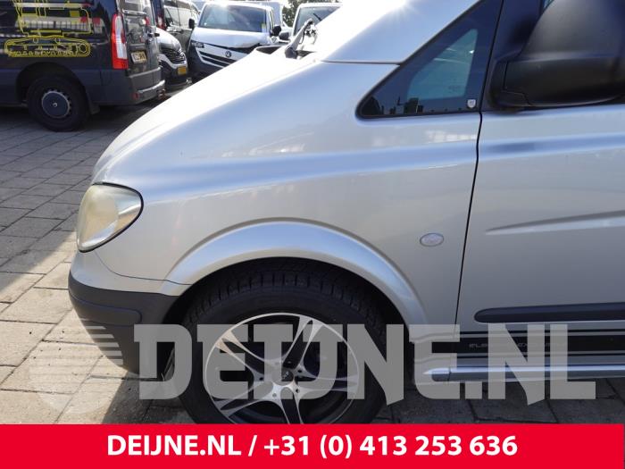 Mercedes Vito Kotflügel links vorne O326517
