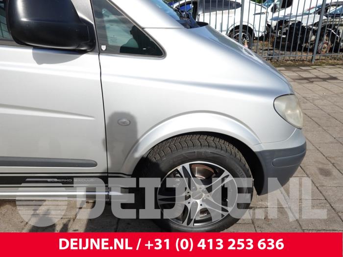 Mercedes Vito Kotflügel rechts vorne O326518