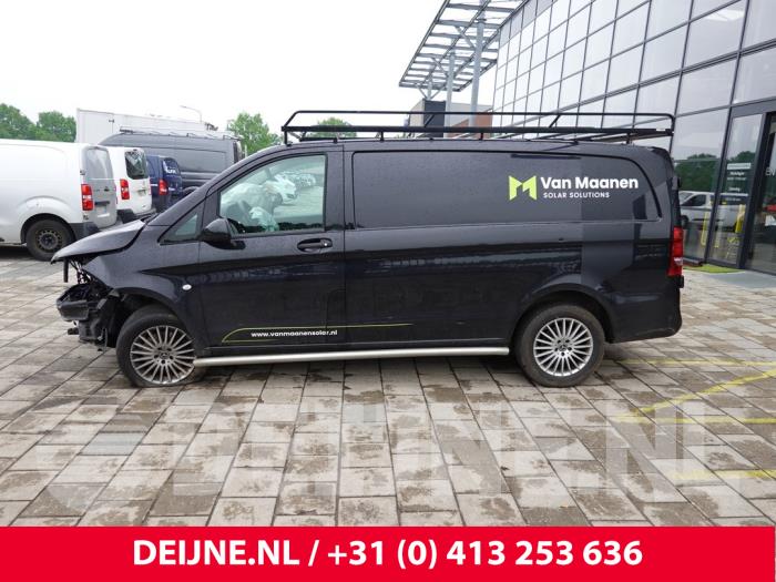 Mercedes Vito Seitenleiste O326636
