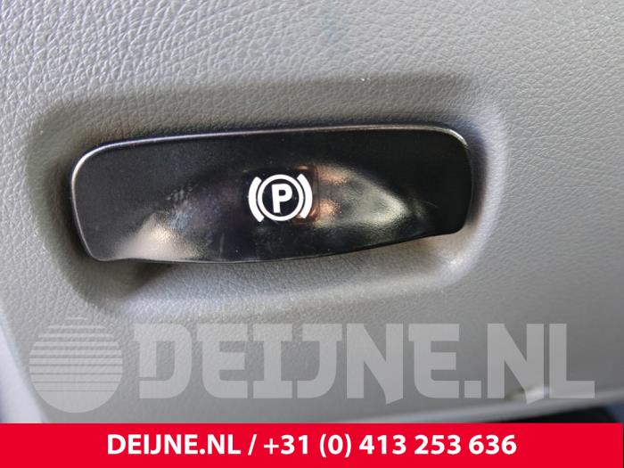 Mercedes Vito Handbremsgriff O326646