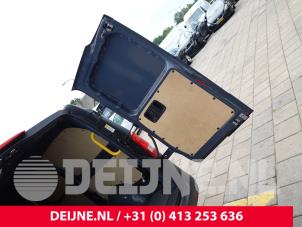 Mercedes Vito Achterdeur Bus-Bestelauto O326675 foto 2