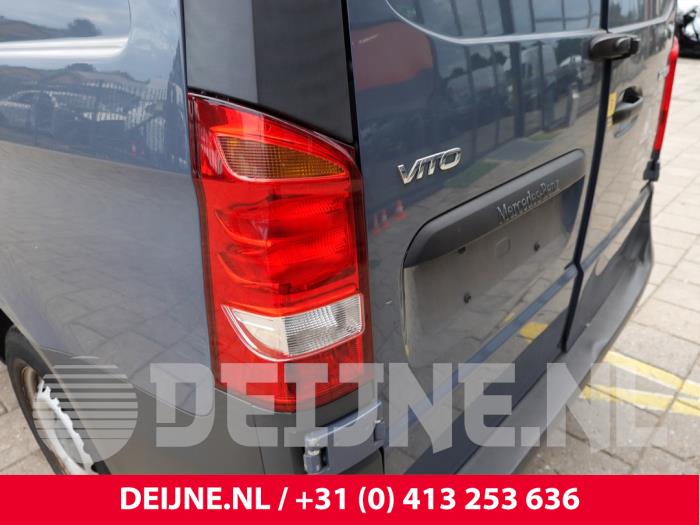 Mercedes Vito Achterlicht links O326676
