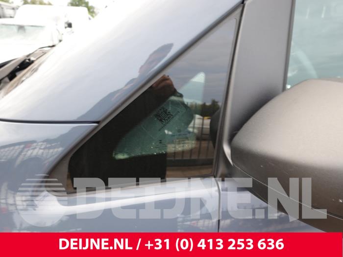 Mercedes Vito Driehoeks Ruit links-voor O326700
