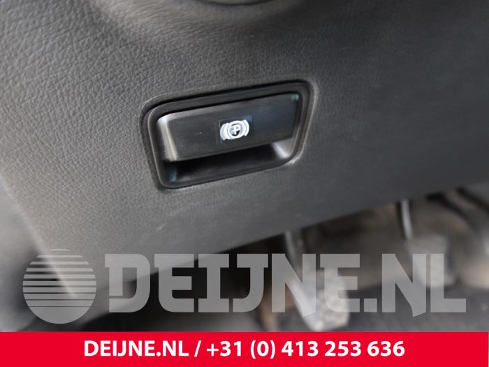 Mercedes Vito Gaspedaal O326710