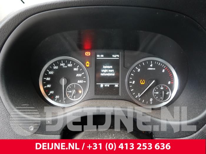 Mercedes Vito Kilometerteller KM O326717