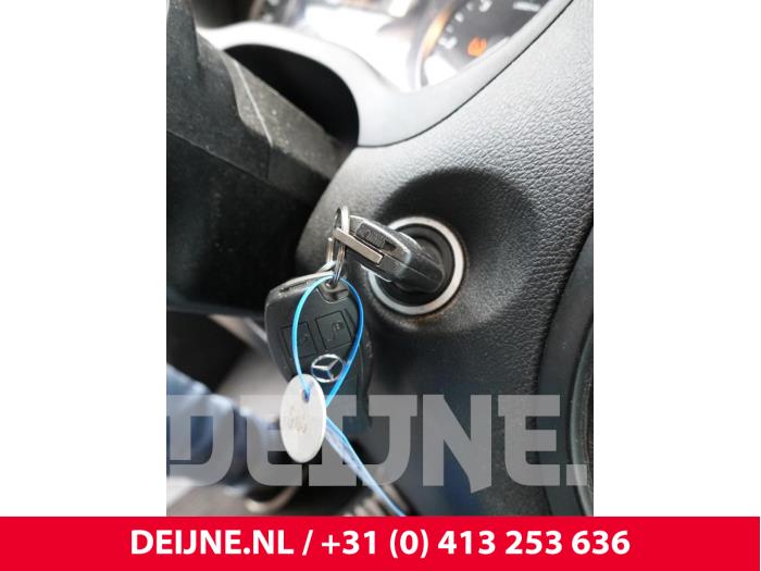 Mercedes Vito Kontaktslot+Sleutel O326719