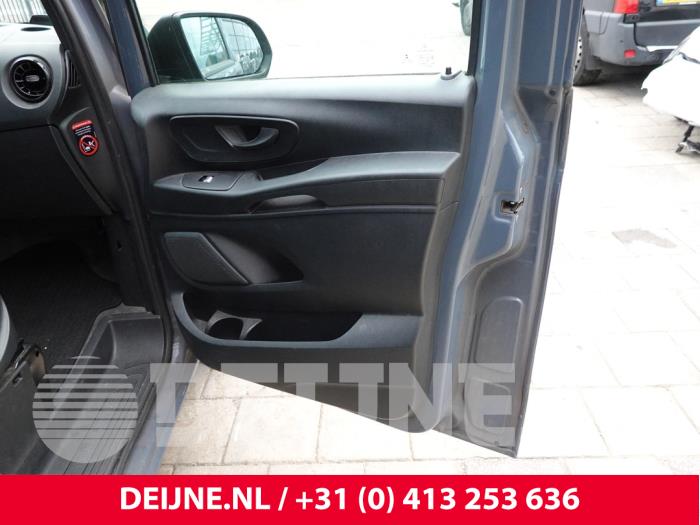 Mercedes Vito Portierbekleding 2Deurs rechts O326735