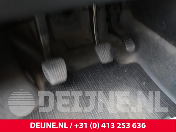 Mercedes Vito Rempedaal O326743