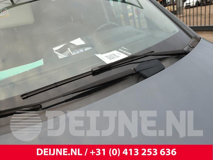 Mercedes Vito Ruitenwisserarm set O326746
