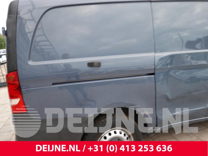 Mercedes Vito Schuifdeur Rail rechts O326756