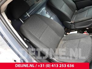 Mercedes Vito Stoel rechts O326765 foto 2