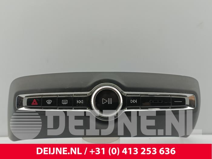 Volvo XC40 Radiobedienfeld O326963