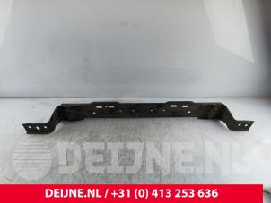 Opel Vivaro Radiateurbalk O326970 foto 3