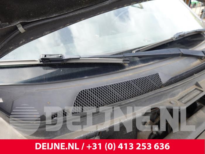 Volvo XC90 Scheibenwischerarm vorne O327067