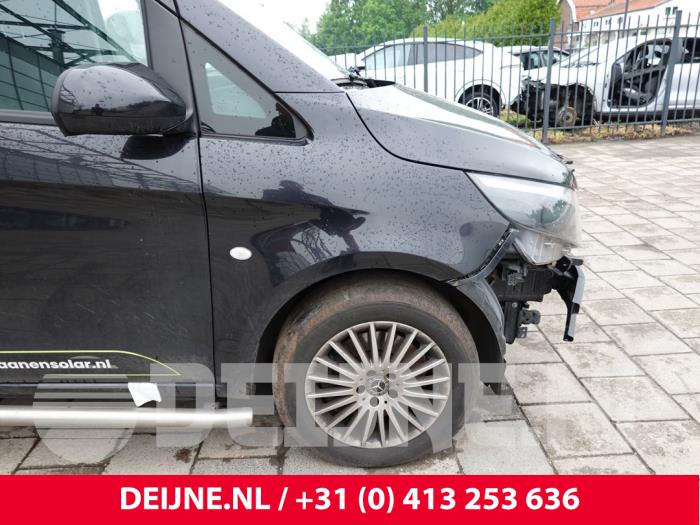Mercedes Vito Kotflügel rechts vorne O327146