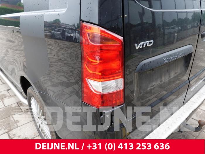 Mercedes Vito Rücklicht links O327176