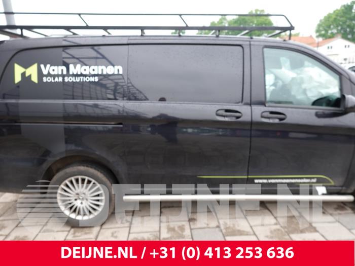 Mercedes Vito Schiebetür rechts O327181